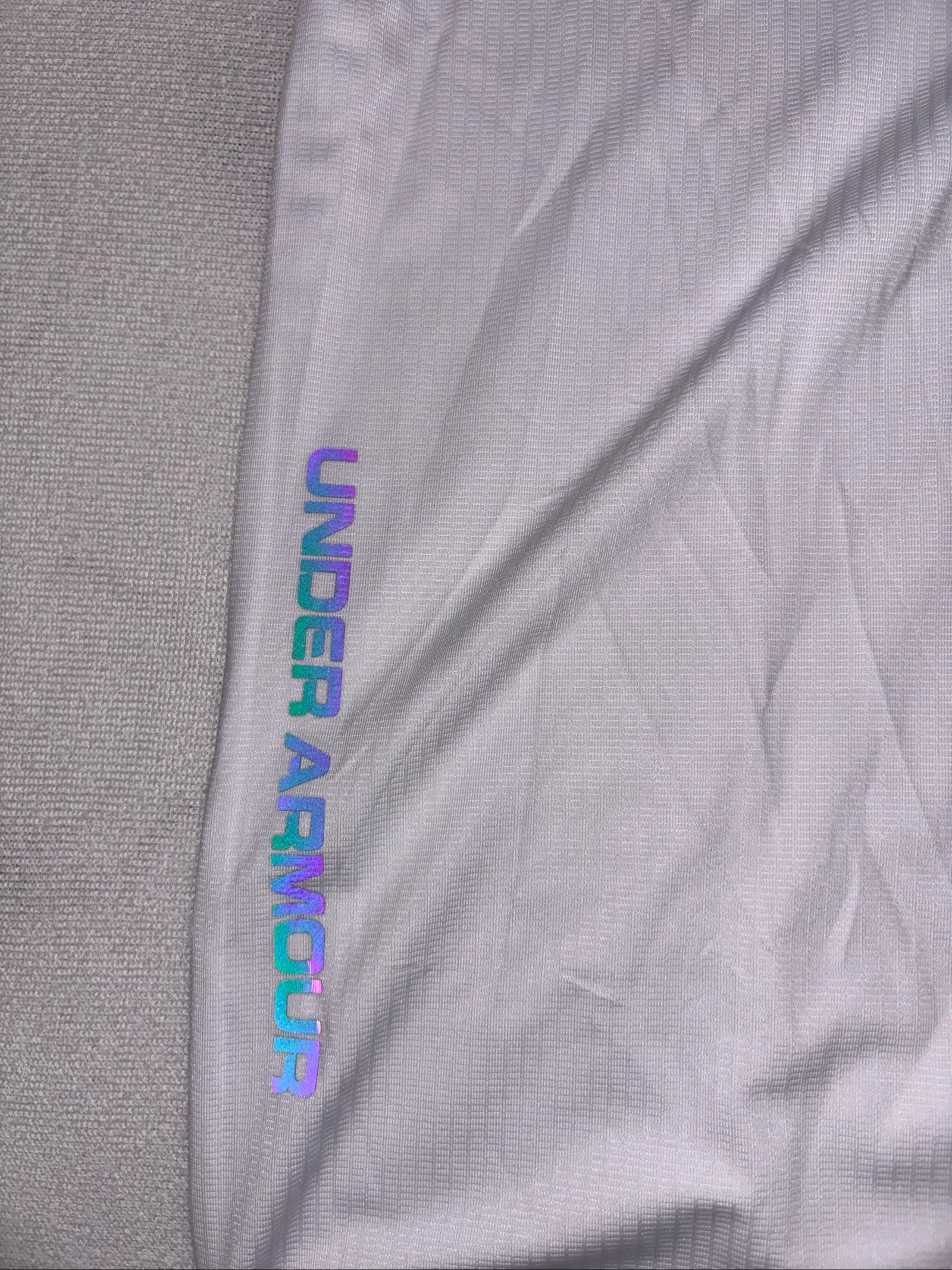 Under Armour wit overhemd + zwarte korte broek – photo 6